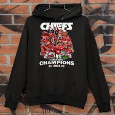 The rolled ends then pass around the neck until they meet in front of it, where they are secured together, either with a knot , such as a reef knot or a slip knot , or with a rubber band or other fastener (called a. Awesome Team Kansas City Chiefs Super Bowl Champions 2021 Shirt Hoodie Sweater Longsleeve T Shirt