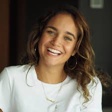 Conoce a los participantes del Innovation Challenge Team: Chispa Suprema  Integrantes: Alexa Flores, Gabriela Kinglow, Ian Moreira y Raúl Quevedo  López Desafío: Gestión de Triple Impacto de la Estación Hidrobiológica de  Changuinola