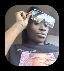 Monique Pate's Instagram, Twitter & Facebook