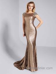 Pronovias 2019 Abiye Elbise Modelleri Gold Uzun Balik Kisa Kollu Kayik Yaka Payetli Islemeli In 2020 Elegant Cocktail Dress Mermaid Evening Dresses Elegant Dresses