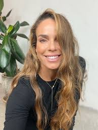 Nadia Ebert's Instagram, Twitter & Facebook