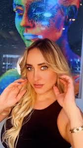 #explorepage✨ #fashionlovers #fypシ #fashionlover #explorepage #viralvideos  #fashionblogger #fashionstyle #fashionlove #trendingreels #hairstyles  #hairproduct