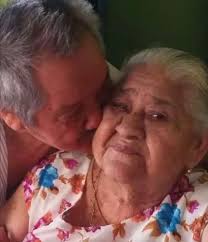 ENNews #Condolencias Este día Chalatenango perdió una mujer de gran valía,  doña Evangelina Escobar viuda de Rosa, persona de bien que dio lo mejor de  sí por los más necesitados durante su