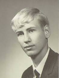 I mostly look at the photo album .. seeing Jody Roby (vanscoy) the last one  just now... didnt see any articles