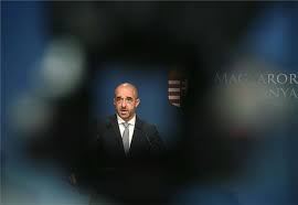 Fél éve még világos volt, hogy mi a siker mutatója a járványkezelésben. Kovacs Zoltan A Cnn Nek Az Oltas Nem Politikai Kerdes