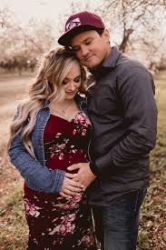 You'll both enjoy this bonding activity and the adorable outcome.(source: Pink And Gold Baby Shower Ideas Popsugar Family