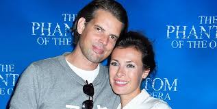 Det bloggande kändisparet alex och katrin schulman går skilda vägar. Alex Schulmans Lyckliga Familjebesked Stoppa Pressarna Kandisar Kandisnytt Hant Extra Se Hor Noje