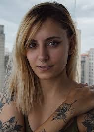 Kiara Travis's Instagram, Twitter & Facebook