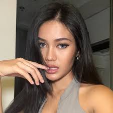 These photos are way too 🔥🥵 what is going