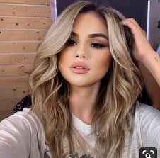 Hairdressers for dark hair expertise needed