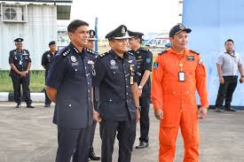 Sep 07, · noor rashid ibrahim latest breaking news, pictures, videos, and special reports from the economic times. Ipd Kota Kinabalu On Twitter Perlepasan Ydh Dig Tan Sri Dato Sri Noor Rashid Bin Ibrahim Timbalan Ketua Polis Negara Ke Lahad Datu Pdrm Polisdirajamalaysia Rmp Workingtogethermeanswinningtogether Kotakinabalu Https T Co