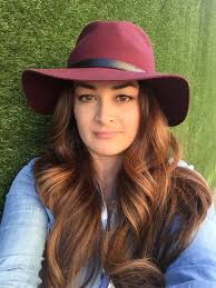 Linda Traxler's Instagram, Twitter & Facebook