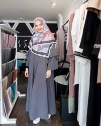 15 model baju zaskia sungkar edisi gamis modern via. Busana Muslim Ala Zaskia Sungkar Baju Busana Muslim Pria Wanita
