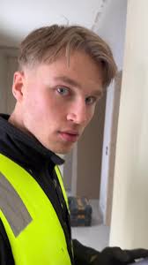 Bro always watching @ElektrikerAlex #fyp #foryou #electrician #carpenter  #plumber #electric #journeyman #apprentice #elektro #elektriker