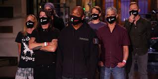 Comedians speak out at stand up for heroes at madison square garden. Watch Foo Fighters And Dave Chappelle Cover Radiohead S Creep At Madison Square Garden Pitchfork