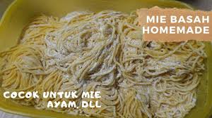 Terkuak mie hijau sehat buat mie ayam mudah banget resep masakanku.dalam resep masakan cina, siomai adalah daging babi cincang yang dibungkus kulit yang tipis dari tepung terigu. Cara Membuat Mie Basah Sendiri Cocok Untuk Mie Ayam Dll Youtube