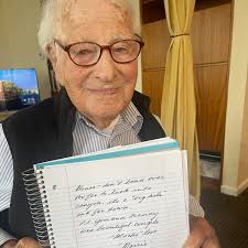 Charisse Jones (@charissejones)