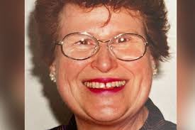 Obituary of Catherine Kahn-Carl: Multi-lingual former foreign editor of RTÉ  News and mentor to generations of reporters