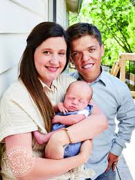 How Zach Roloff S Own Childhood Prepared Him To Be A Dad To A Son With Dwarfism Little People Big World The Little Couple Tori Roloff