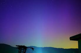 Faerské ostrovy jsou sopečného původu, což je na jejich povrchu patrné. Fotogalerie Barvita Polarni Zare 17 Brezna 2015 Multimedia Clanky Astronomicky Informacni Server Astro Cz