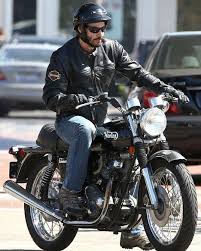 Keanu Reeves Goes For A Ride In Malibu Keanu Reeves Has Always Been Spotted With His Vintage Norton Commando Motorbike For The Past Few Months And Las
