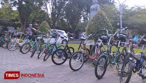 Explore list of top bikes models across segments that are most searched by people. Ini Kisah Modifikasi Sepeda Minion Yang Lagi Hits Di Banyuwangi Times Indonesia