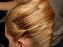 Die haare offen tragen oder lieber hochstecken? Haare Hoch Hochsteckfrisuren Fur Die Feiertage