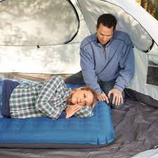 Lightspeed Outdoors Deluxe Tpu Air Bed With Battery Operated Pump Review Air Bed Battery Operated Air Mattresses