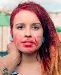 The Makeout Project: Photographer Kisses People Right Before Snapping Their  Portrait