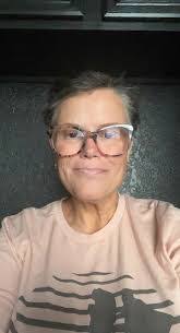 Jillian Briggs's Instagram, Twitter & Facebook