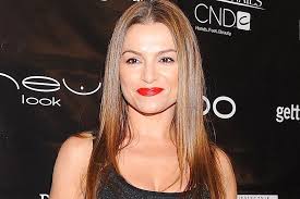 Ania Szarmach w dredach. Ania Szarmach na gali Kwiat Kobiecości