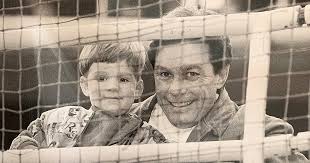 An nfl scout revealed his thoughts on tuesday Cubs Pitcher S Dad Will Travel To Every Game His Son Starts After Beating Terminal Cancer Diagnosis The News Motion