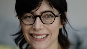 Pour Isabelle Clair, « le couple apparaît comme une parade » dès  l'adolescence