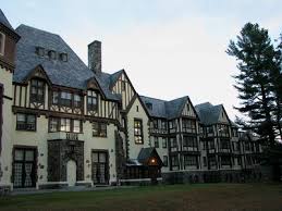 Voidaan vene, mela, vesihiihtoa, lautta, kajakki, kanootti, kala ja nauttia lukuisista veden toimintaa järvellä. Will Rogers Memorial Hospital Historic Saranac Lake Localwiki