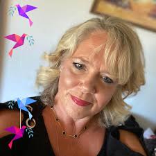 Sara psychic crystals and card reader