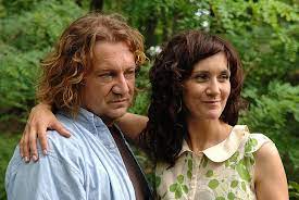 In 1998 she graduated from the state theatre school in wrocław. Ilona Ostrowska Odejdzie Z Rancza Telemagazyn Pl