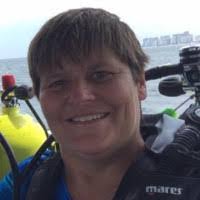 Robin Ouellette's Instagram, Twitter & Facebook