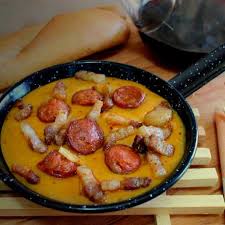 Es una variante del famoso pisto manchego , pero con los ingredientes en frío. Curso De Cocina Manchega Cocinarte Toledo