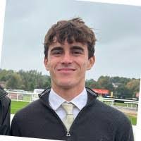 Chris Curia's Instagram, Twitter & Facebook