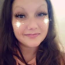 Kind Stranger Gives Away Gently Used Clothes to Young Girl in Bowling  Green, KY