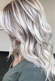 40 Gorgeous Platinum Blonde Hair Colors And Styles For You Cute Hostess For Modern Women In 2020 Blonde Hair Color Blonde Haircuts Platinum Blonde Hair