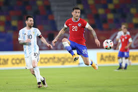 El duelo entre argentinos y chilenos será uno de los más interesantes de la fecha por el pasado reciente entre ambas selecciones. Chile Enfrenta A Argentina En Su Debut En La Copa America 2021
