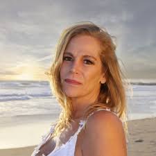 Heidi Wyble's Instagram, Twitter & Facebook