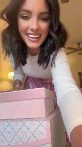 Best Baby Girl Shower Gift Ideas for New Parents