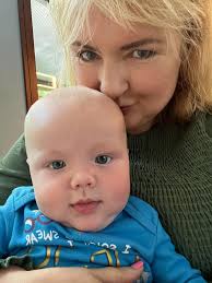 My friend Laura Hillegass Weist was here yesterday and was able to get some  snuggles from our Johnny! ❤️❤️❤️