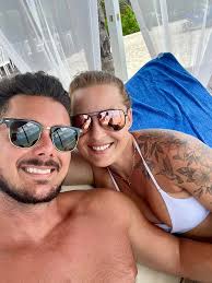 Is there anyone willing to let me backpack with them in Oregon?