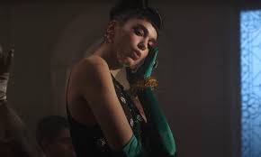 9,805,652 likes · 1,170,959 talking about this. Dua Lipa S We Re Good Video Looks Like A Deleted Scene From The Titanic
