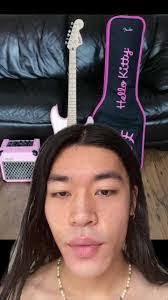 Kitty Bass's Instagram, Twitter & Facebook