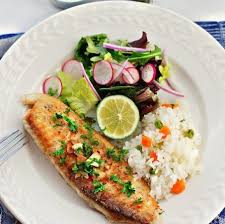 Filete De Pescado Al Mojo De Ajo Fish Filets In Garlic Easy Recipe Mexican Food Recipes Mexican Fish Recipes Mexican Food Recipes Authentic