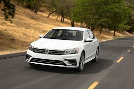 2016 Volkswagen Passat First Look Review Motor Trend Volkswagen Passat Volkswagen Sedan